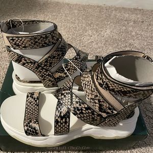 New sandals with tags